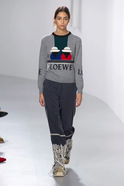 Look 24